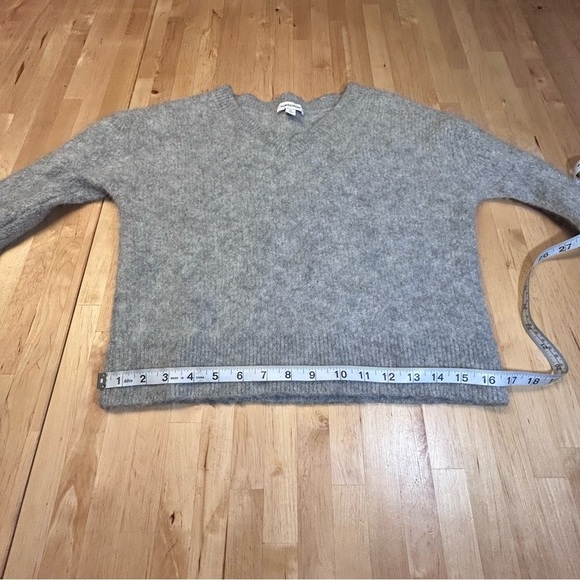 Nordstrom Fuzzy Textured Alpaca Blend Sparkly Gray V-Neck Sweater - Picture 8 of 10
